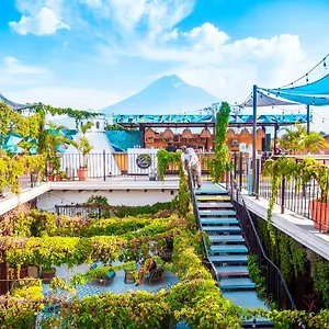 adra-hostel.guatemalaantiguahotels.com/