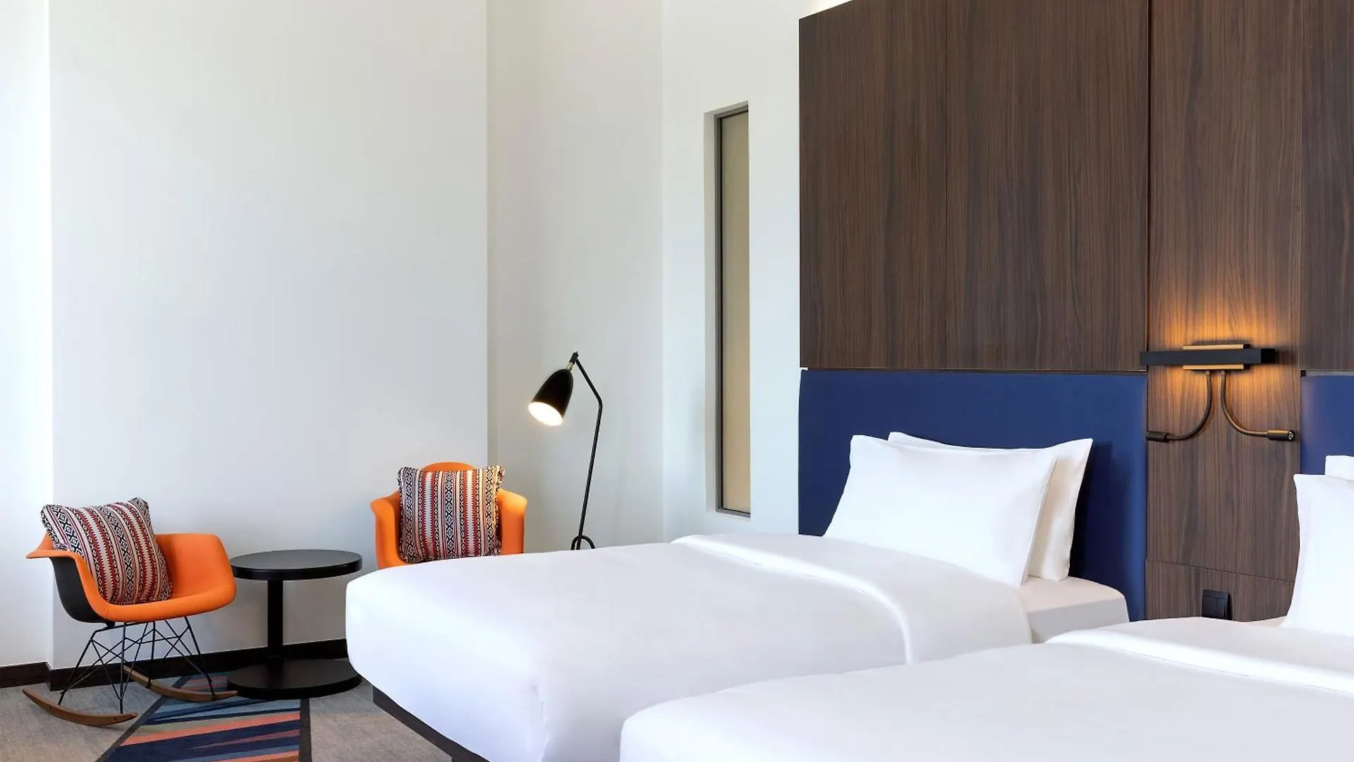 Aloft Al Mina, Dubai Jumeirah Hotel