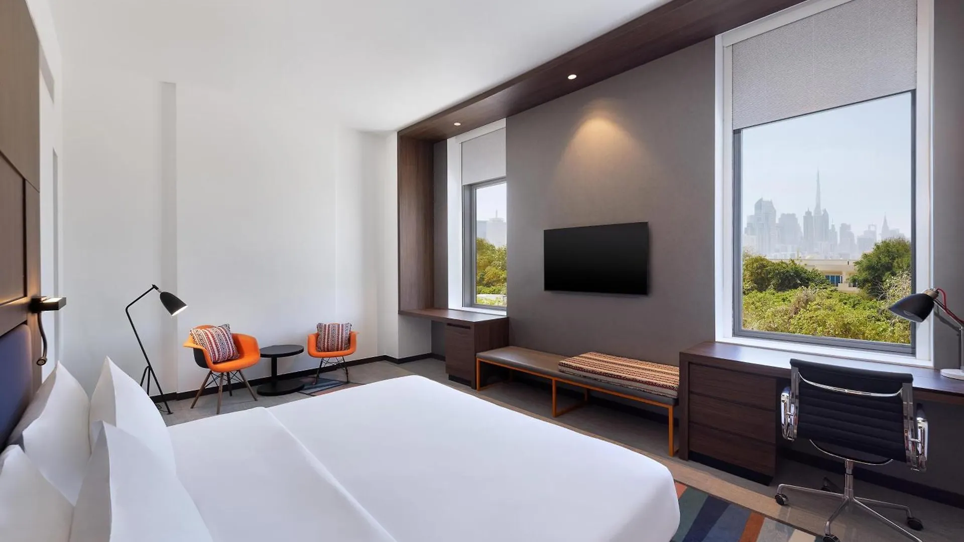 Aloft Al Mina, Dubai Jumeirah 4*,